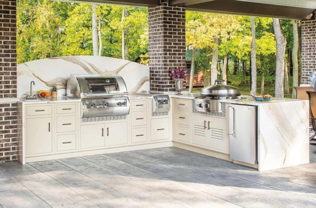 Outdoor Kitchen with built-in grill and accessories